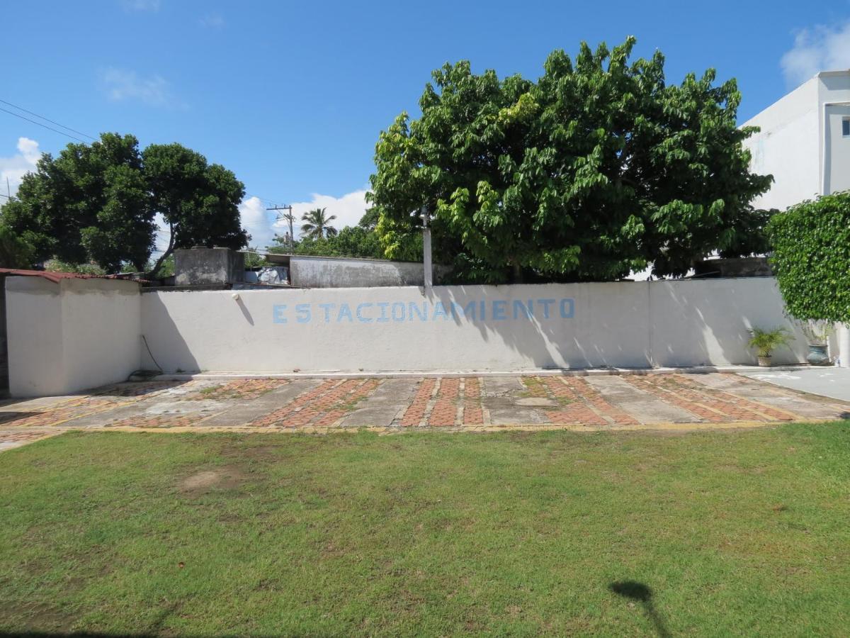 Hotel Albri By Rotamundos Tecolutla Exterior photo